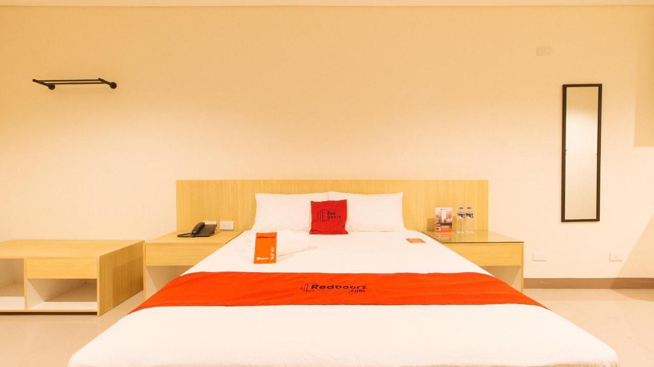 RedDoorz Plus @ Kaizen Suites Taft Avenue Manila Exterior foto