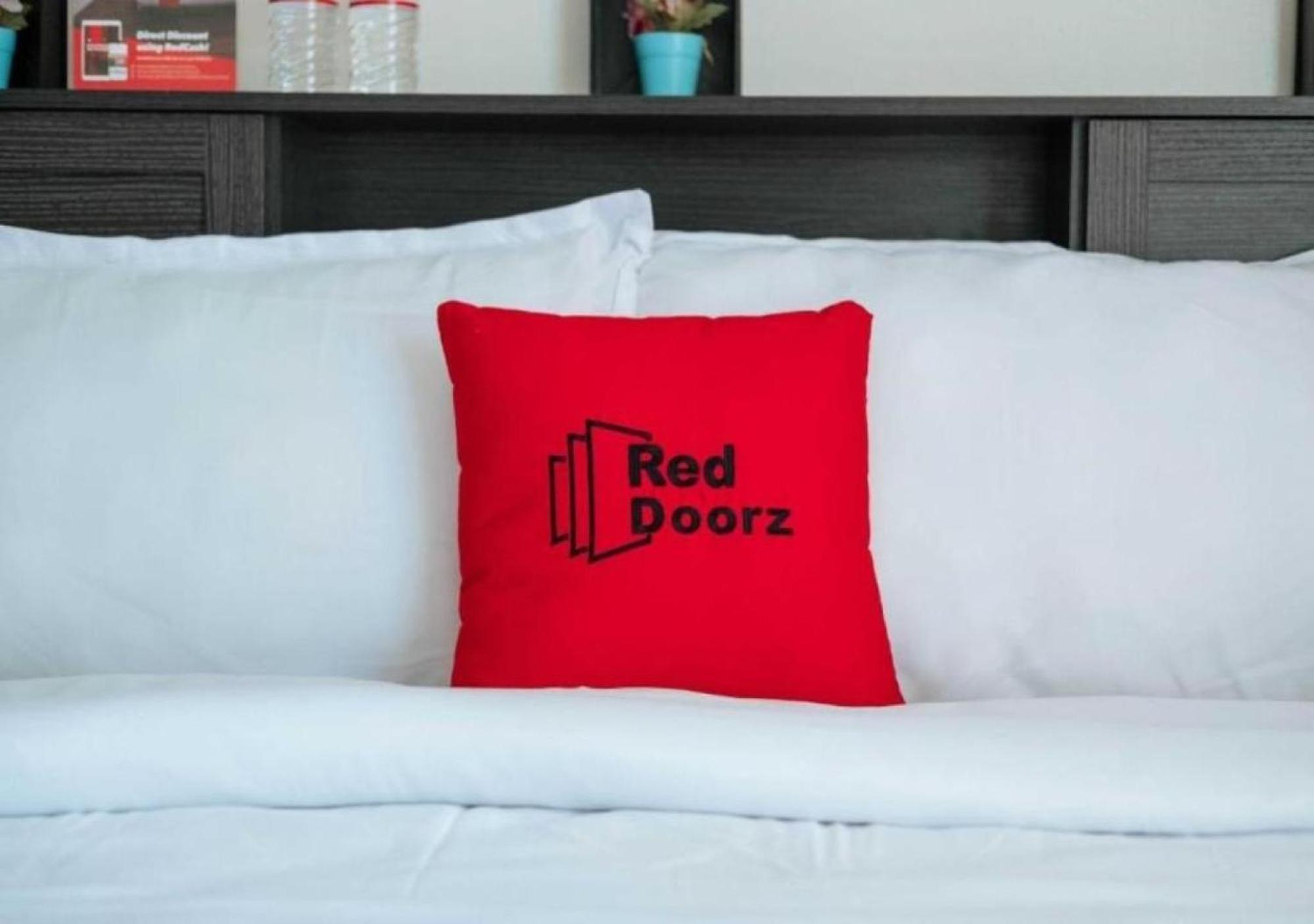 RedDoorz Plus @ Kaizen Suites Taft Avenue Manila Exterior foto